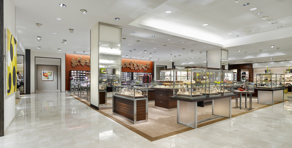 Neiman marcus store list A helicopter ride with photographer Gray Malin will cost you $35, Neiman Marcus Neiman Marcus' multi-million-dollar Christmas list is back — and it's as opulent as ever.